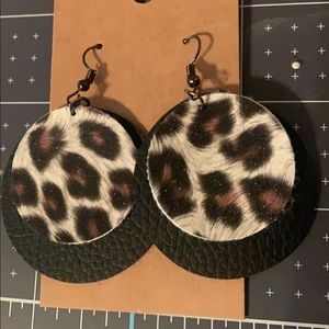 Flaux Leather Earrings